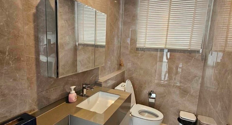 Villa en venta y en alquiler de 5 habitaciones en Lat Krabang, Bangkok