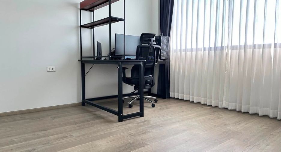 Villa en venta y en alquiler de 5 habitaciones en Lat Krabang, Bangkok