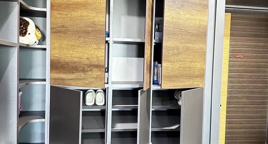 For sale 1 bed condo in Watthana, Bangkok