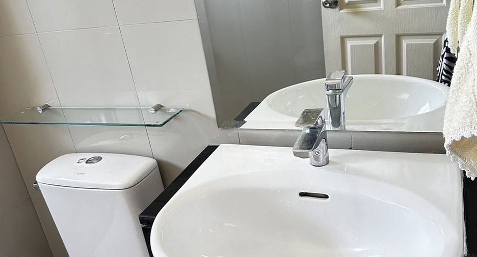 For sale 1 bed condo in Watthana, Bangkok