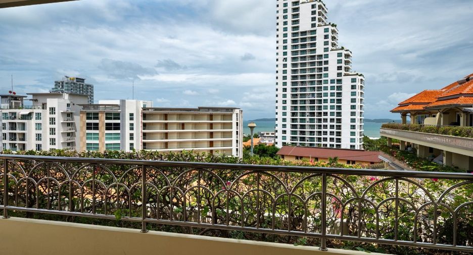 For sale 3 bedrooms condo in Bang Lamung, Chonburi