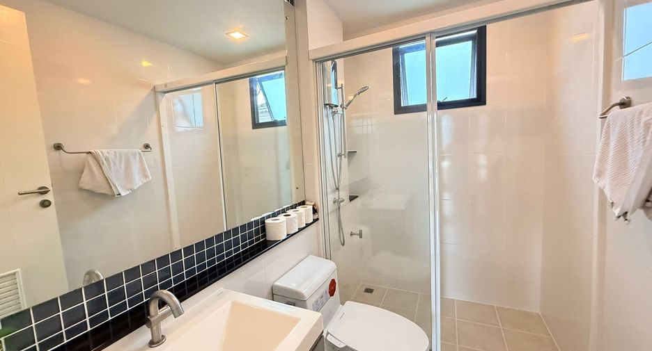 À vendre et à louer 3 chambres maison à Mueang Phuket, Phuket