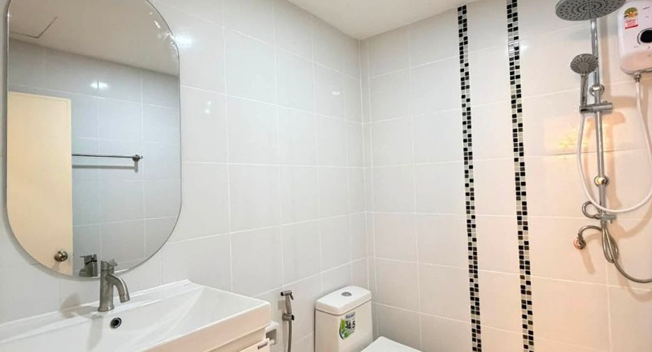 For sale 3 bedrooms townhouse in Bang Lamung, Chonburi