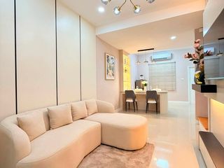 For sale 3 ベッドルーム townhouse in Bang Lamung, Chonburi