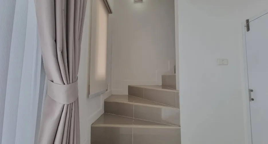 For rent 2 ベッドルーム townhouse in Mueang Chiang Mai, Chiang Mai