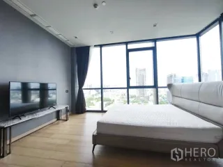 For rent 2 bedrooms condo in Watthana, Bangkok