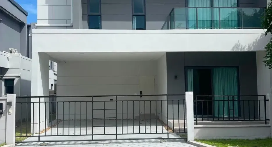 For rent 4 bedrooms house in Bang Phli, Samut Prakan