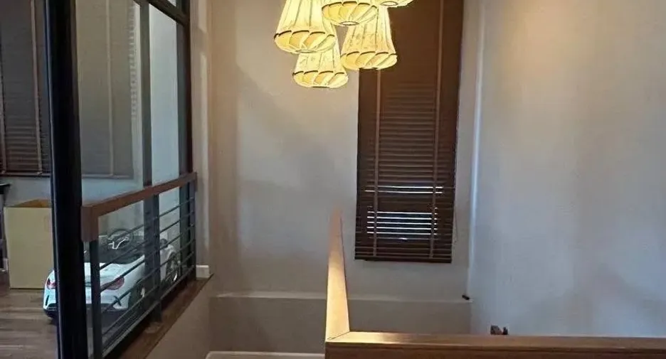 Casa en alquiler de 3 habitaciones en Prawet, Bangkok