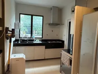 Casa en alquiler de 3 habitaciones en Prawet, Bangkok