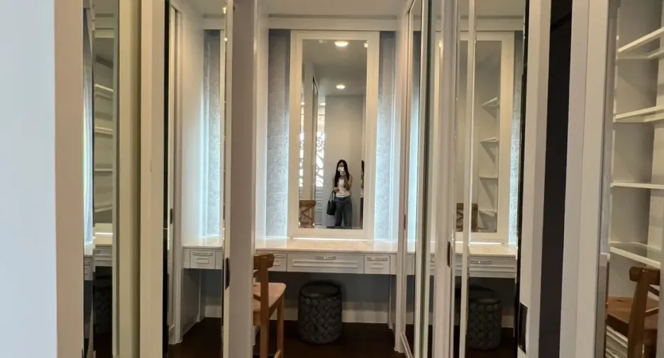 Casa en alquiler de 4 habitaciones en Bang Kapi, Bangkok
