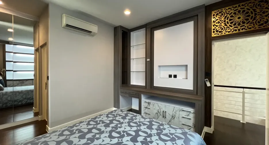 Casa en alquiler de 4 habitaciones en Bang Kapi, Bangkok