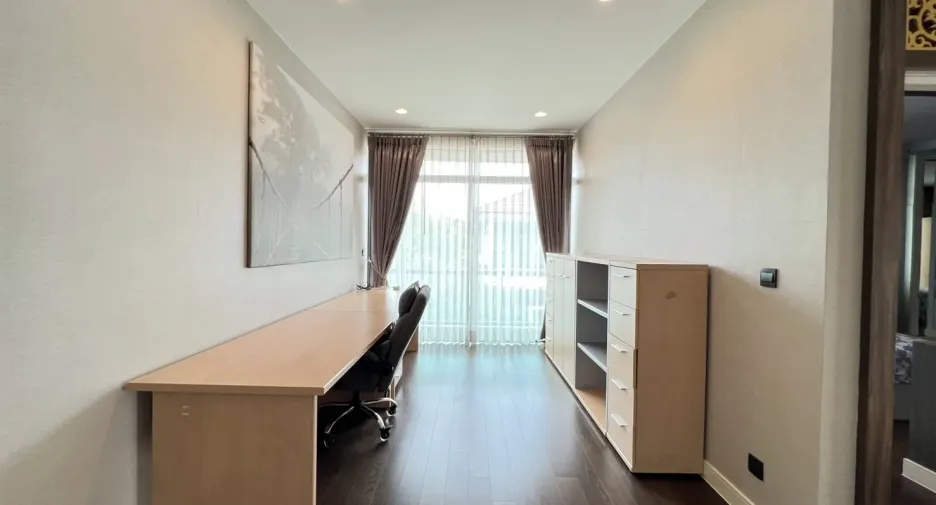 Casa en alquiler de 4 habitaciones en Bang Kapi, Bangkok