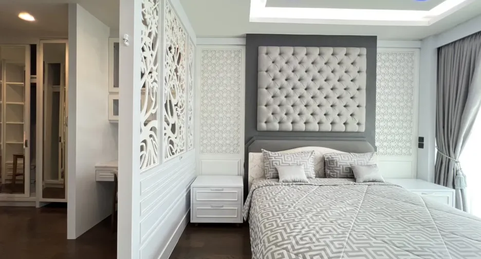 Casa en alquiler de 4 habitaciones en Bang Kapi, Bangkok