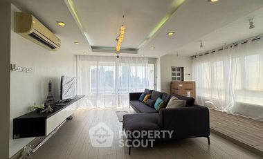 Wohnung zur Miete mit 3 Zimmer in Huai Khwang, Bangkok