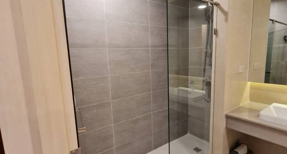 For rent 3 bedrooms condo in Rat Burana, Bangkok