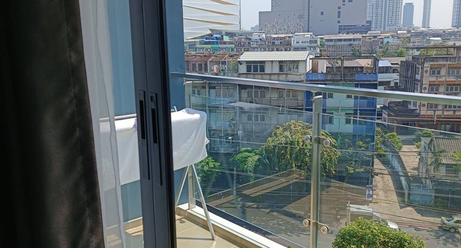 For rent 2 bedrooms condo in Khlong San, Bangkok
