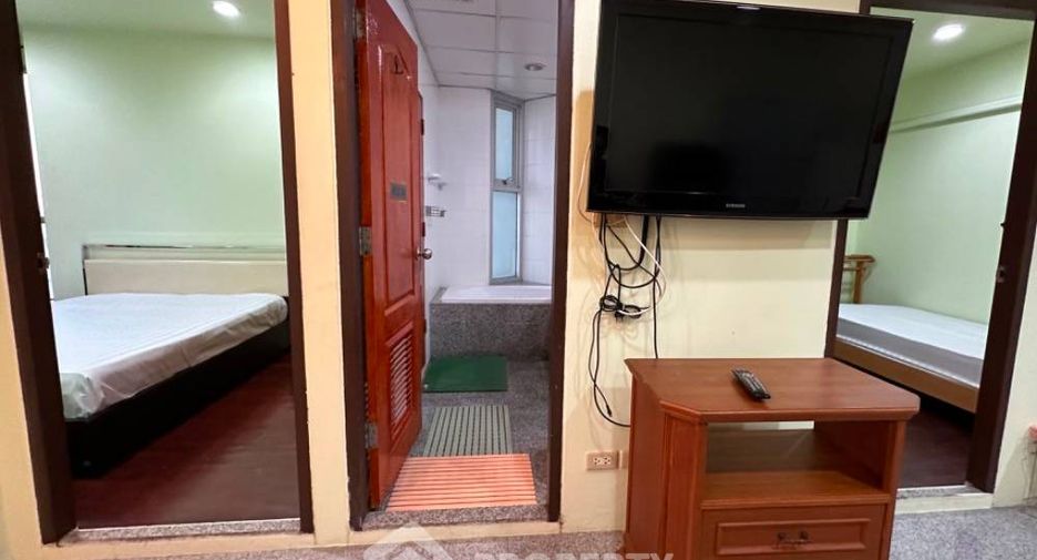 For sale 2 bedrooms condo in Sathon, Bangkok