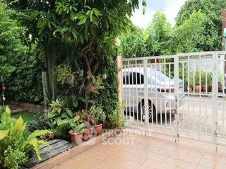 Haus zum Kauf mit 3 Zimmer in Nong Chok, Bangkok