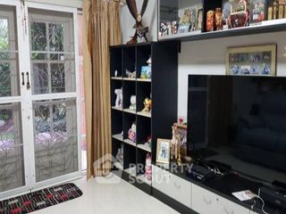 Haus zum Kauf mit 3 Zimmer in Nong Chok, Bangkok