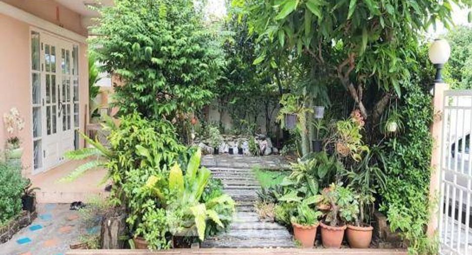 Haus zum Kauf mit 3 Zimmer in Nong Chok, Bangkok