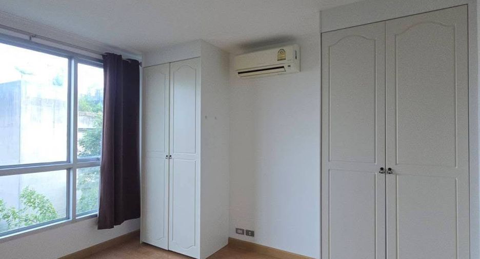For sale 1 bed condo in Huai Khwang, Bangkok