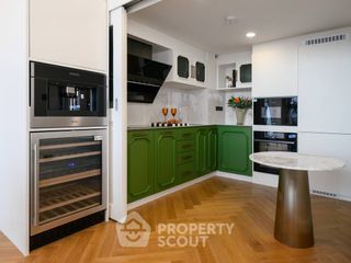 For sale 2 bedrooms condo in Huai Khwang, Bangkok