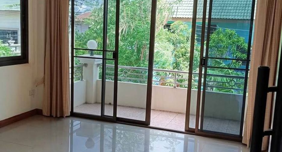 À vendre 4 chambres maison à Mueang Chon Buri, Chonburi