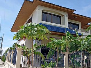 À vendre 4 chambres maison à Mueang Chon Buri, Chonburi