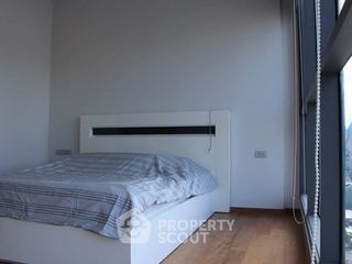 For sale 3 bedrooms condo in Khlong Toei, Bangkok