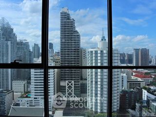 For sale 3 bedrooms condo in Khlong Toei, Bangkok
