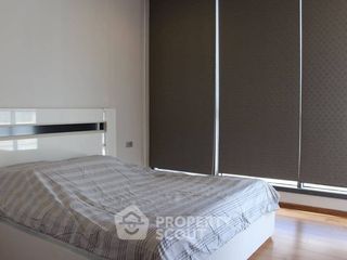 For sale 3 bedrooms condo in Khlong Toei, Bangkok