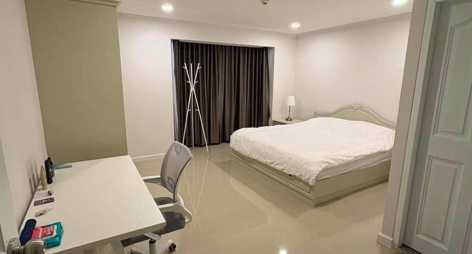 For sale 2 bedrooms condo in Khlong Toei, Bangkok