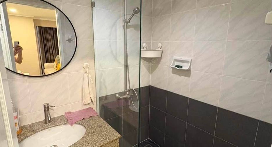 For sale 2 bedrooms condo in Khlong Toei, Bangkok