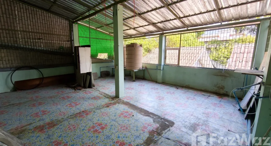 Local comercial en venta de 4 habitaciones en Bang Khun Thian, Bangkok