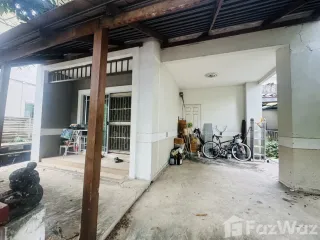 Casa en venta de 3 habitaciones en Khlong Sam Wa, Bangkok