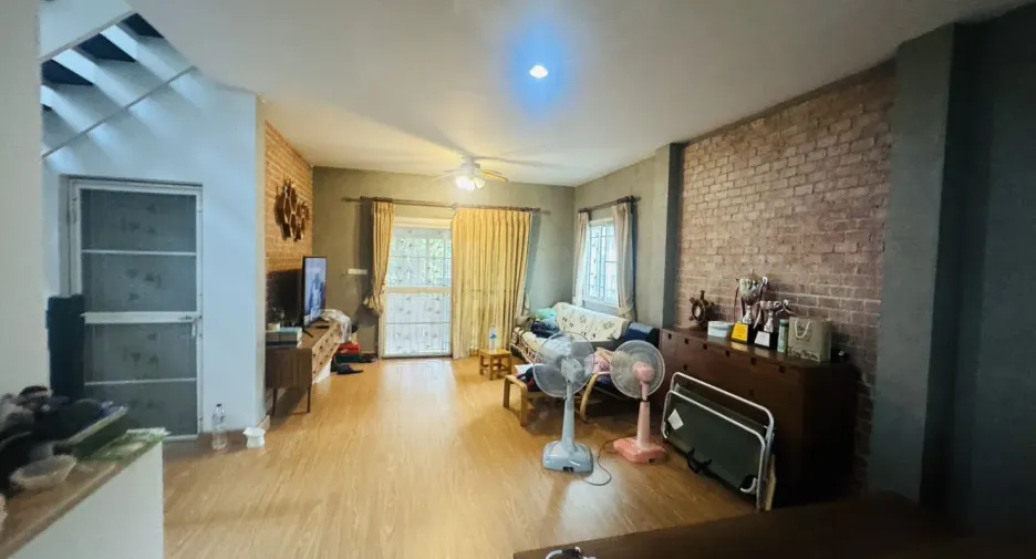 Casa en venta de 3 habitaciones en Khlong Sam Wa, Bangkok