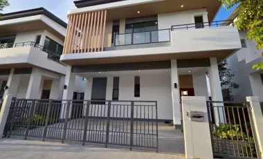 For rent 4 ベッドルーム house in Lat Krabang, Bangkok