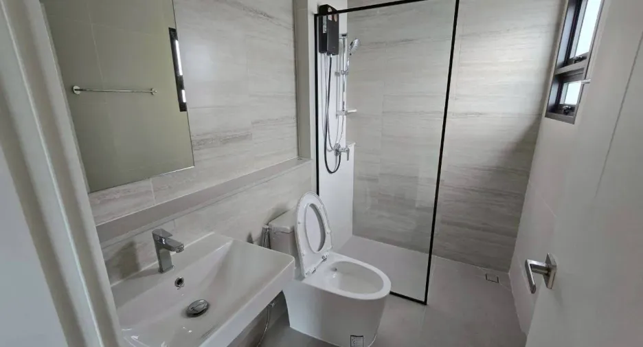 For rent 4 ベッドルーム house in Lat Krabang, Bangkok