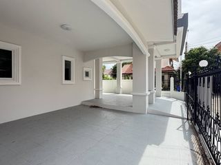 Haus zum Kauf mit 5 Zimmer in Sai Mai, Bangkok