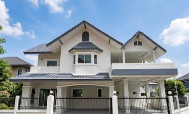 Haus zum Kauf mit 5 Zimmer in Sai Mai, Bangkok