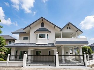 Haus zum Kauf mit 5 Zimmer in Sai Mai, Bangkok