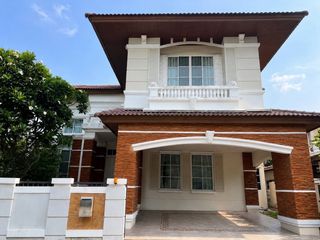 Casa en venta y en alquiler de 4 habitaciones en Thawi Watthana, Bangkok