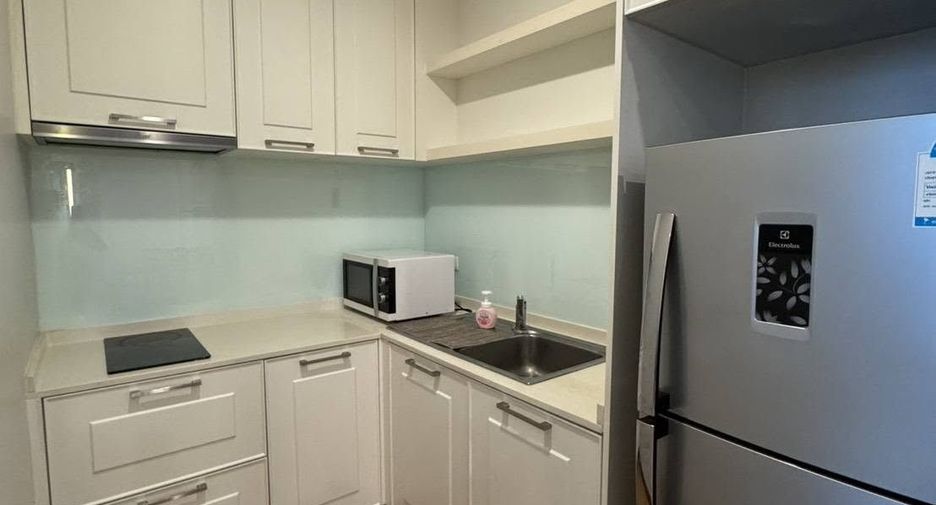 À vendre 1 chambre condo à Phra Khanong, Bangkok