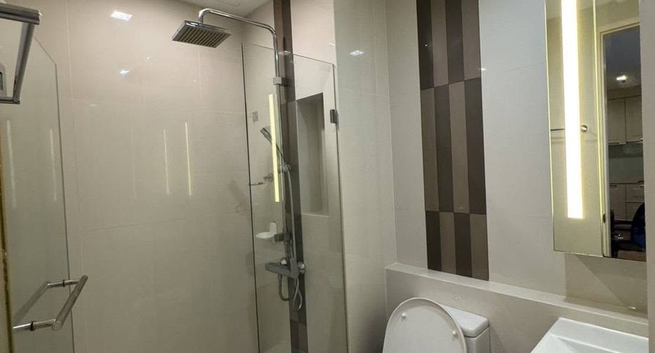 À vendre 1 chambre condo à Phra Khanong, Bangkok