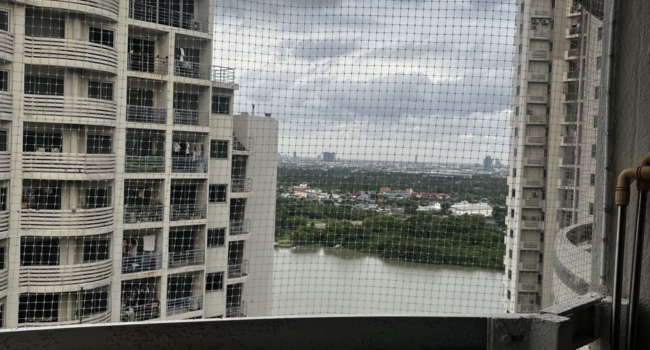 For sale 1 bed condo in Yan Nawa, Bangkok