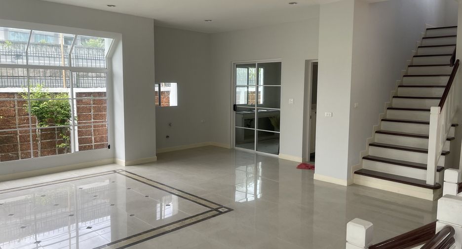 For sale 4 bedrooms house in Prawet, Bangkok