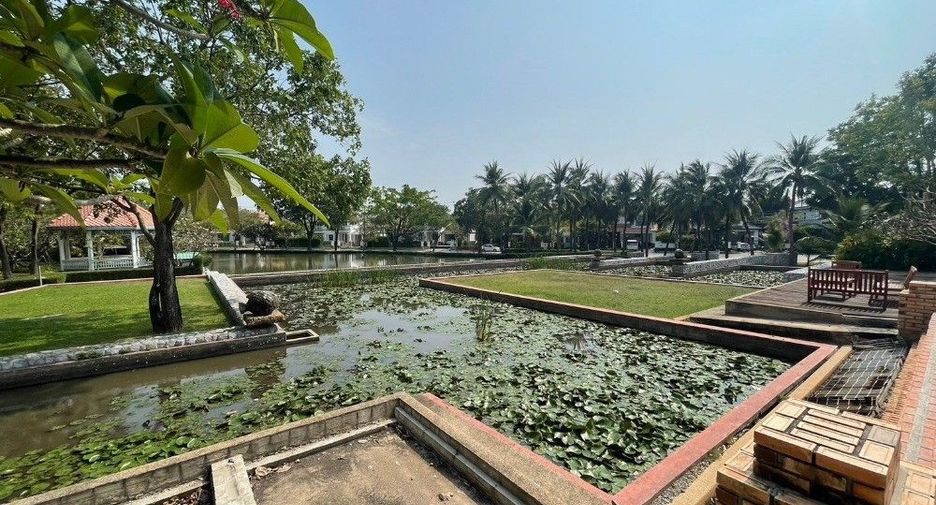 For sale 4 bedrooms house in Prawet, Bangkok