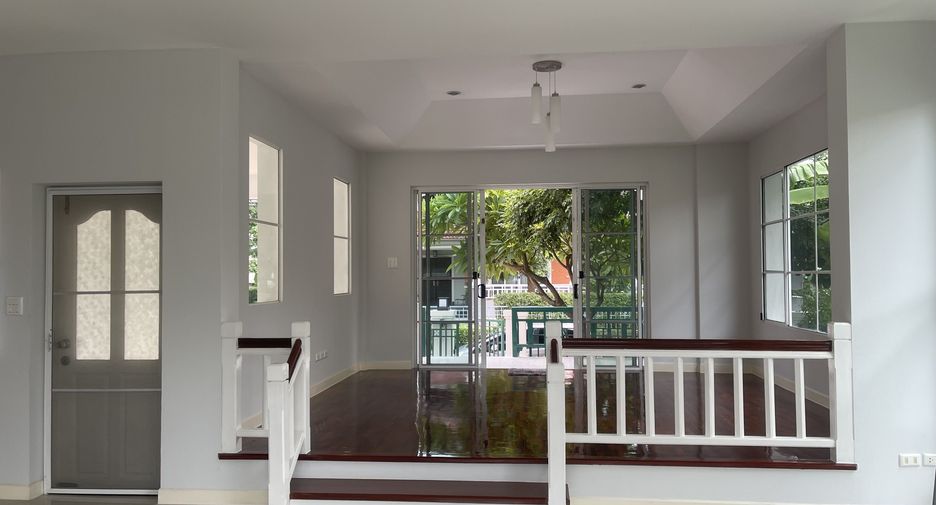 For sale 4 bedrooms house in Prawet, Bangkok