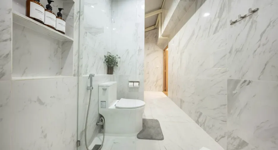 For rent 2 ベッドルーム townhouse in Pom Prap Sattru Phai, Bangkok