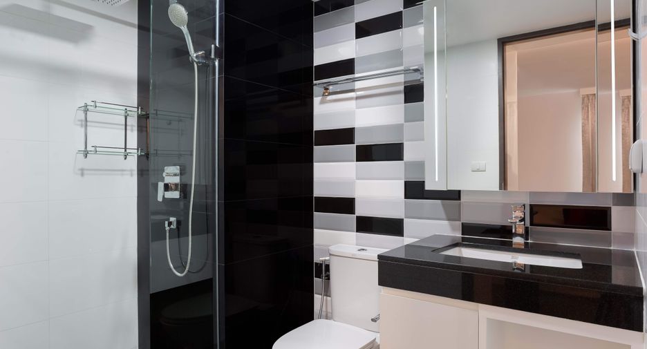 Apartamento en alquiler de 2 habitaciones en Khlong Toei, Bangkok